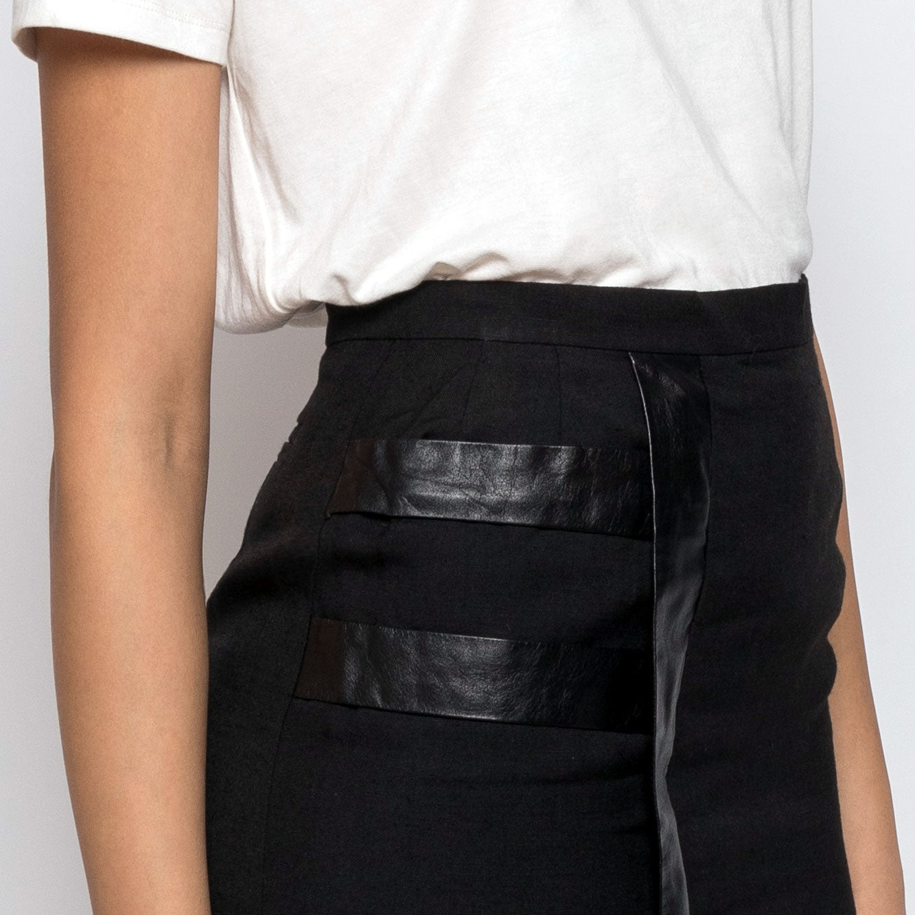 Tailored skirt with leather detail - Tindi